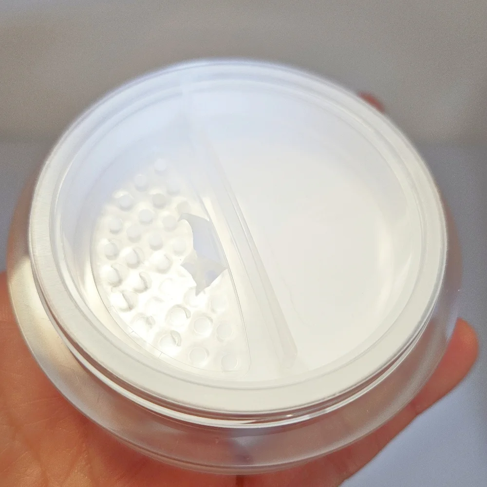 *Beautycounter* Mattifying Face Powder- NEW! - (Discontinued!)